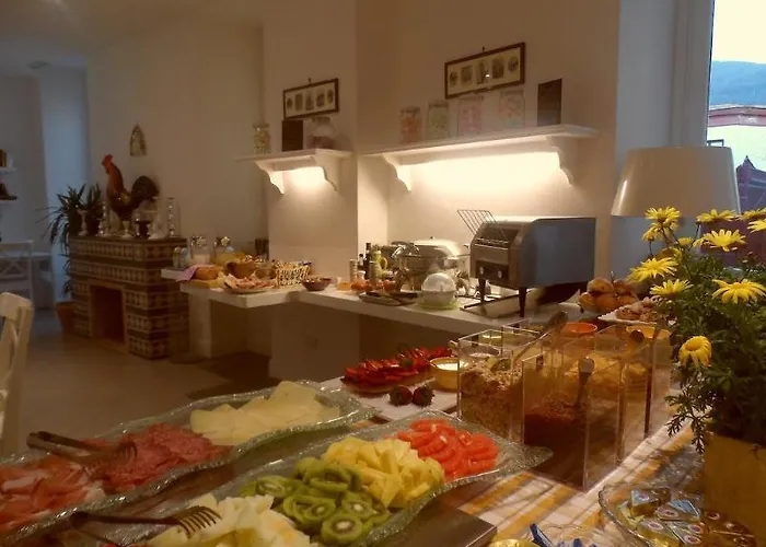 בית הארחה Palazzo Jannuzzi Relais סורנטו