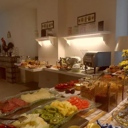 בית הארחה Palazzo Jannuzzi Relais סורנטו