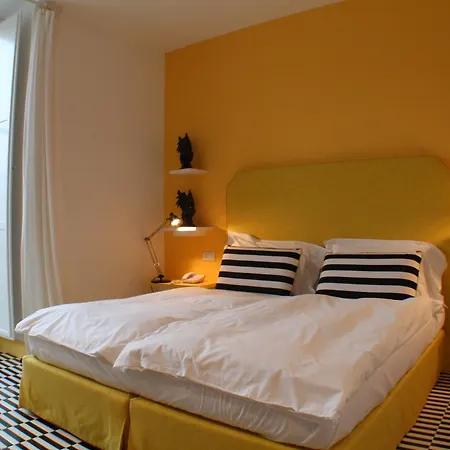 בית הארחה Palazzo Jannuzzi Relais 4*