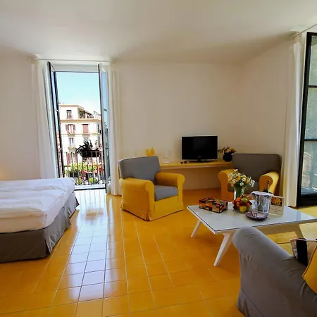 Penzion Palazzo Jannuzzi Relais Sorrento