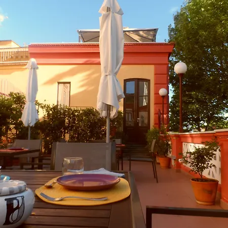 パラッゾ ヤヌツィー レライス ゲストハウス ソレント